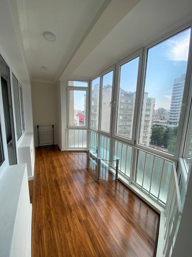 Appartement Avec 2 Chambres En Centre Ville تشيسيناو المظهر الخارجي الصورة