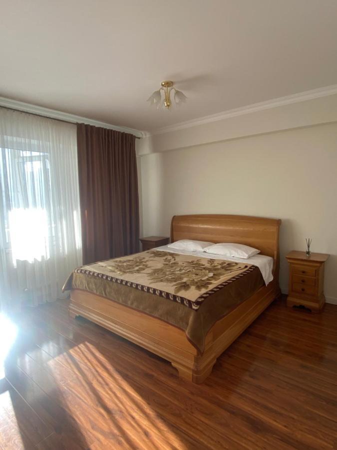 Appartement Avec 2 Chambres En Centre Ville تشيسيناو المظهر الخارجي الصورة